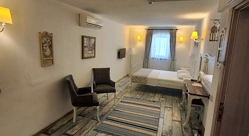 Tarcin Alacati Otel
