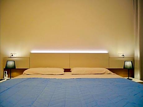 Deluxe One-Bedroom Apartment with Garden View