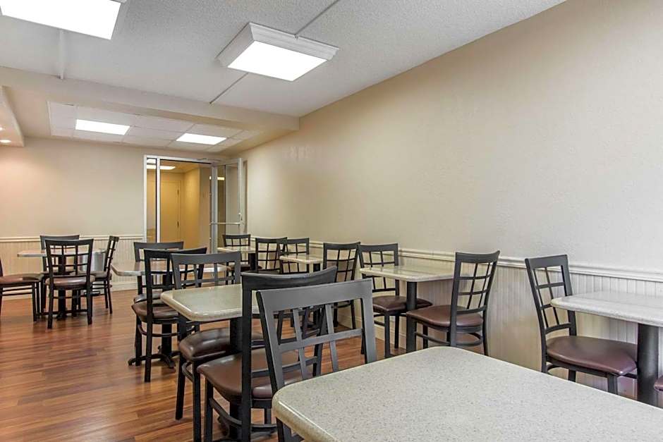 Greenstay Hotel Joplin Missouri