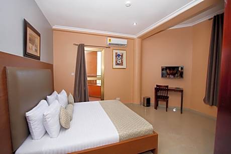 Deluxe Double Room with Balcony and Sea View
