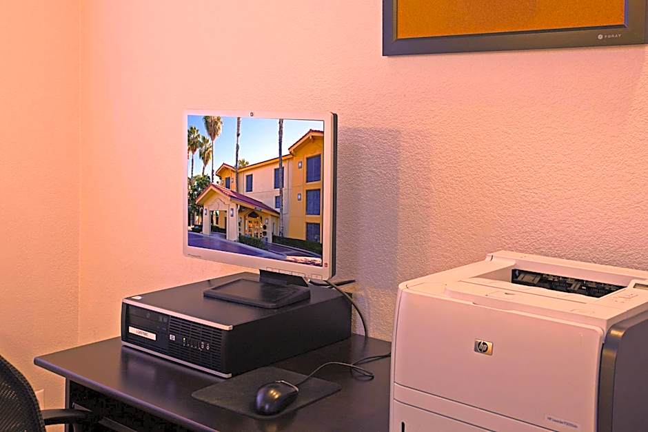 Super 8 by Wyndham San Bernardino