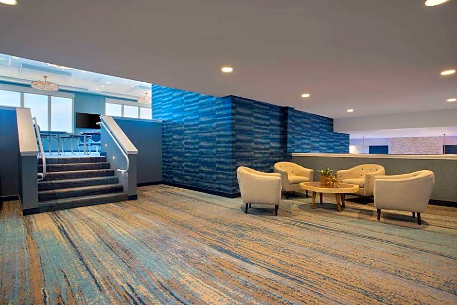 Fenwick Shores, Tapestry Collection by Hilton