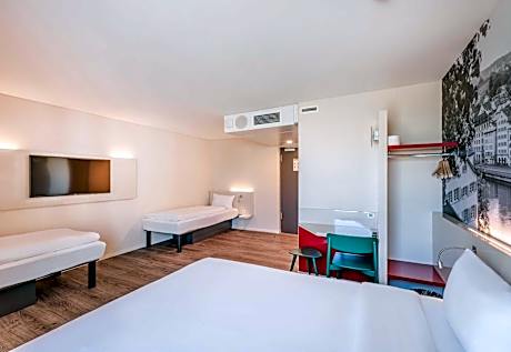 Quadruple Room with Shower
