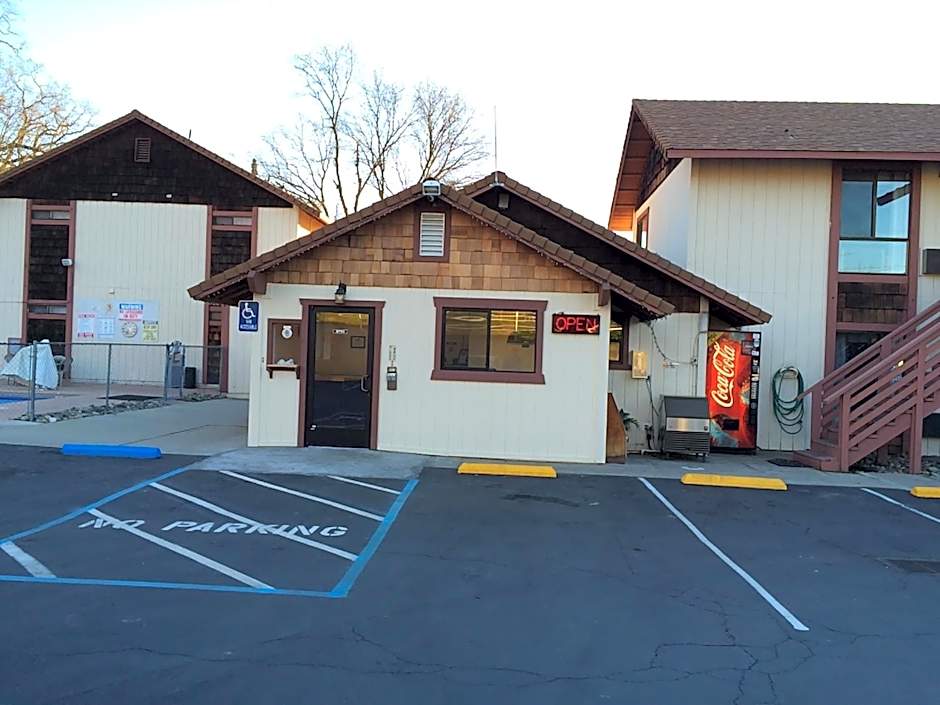 Jamestown Railtown Motel