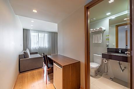 SUPER LUXURY (5 ADULTS)