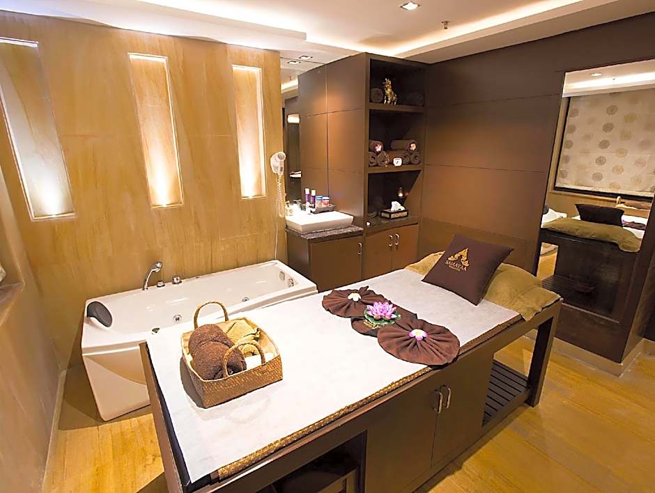 Golden Tulip Chandigarh - Panchkula