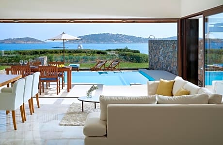 Club Suite 3Bedroom Private Pool Seafront- Aphrodite's House