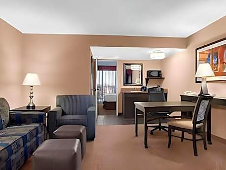 2 Room Suite-1 King Bed-Nonsmoking