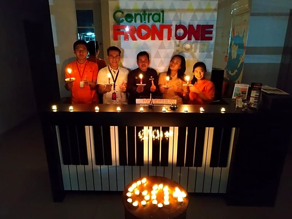 Central Front One Inn Jakarta Airport