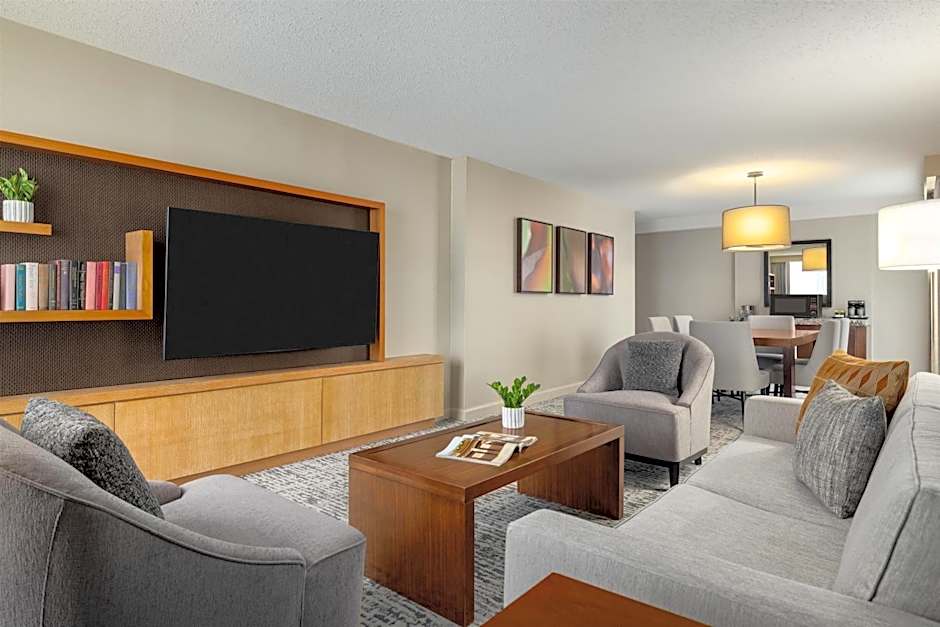 DoubleTree By Hilton Pittsburgh-Green Tree