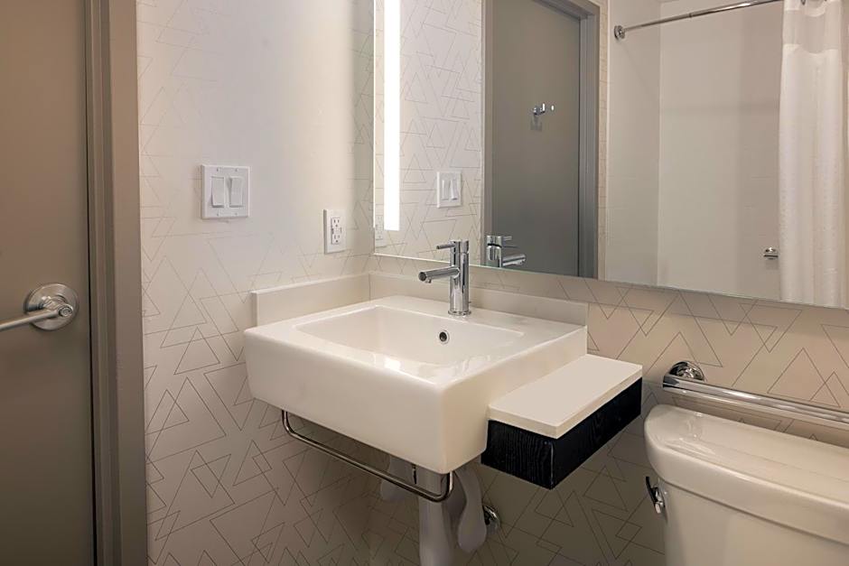 Holiday Inn Express NYC Chelsea - NoMad Area