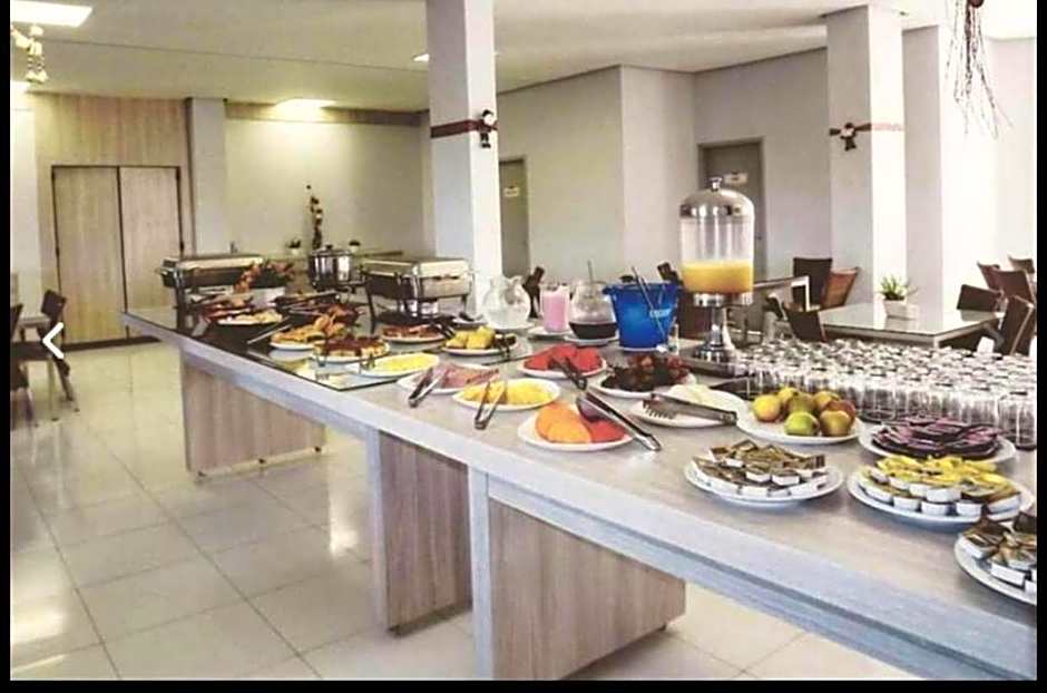 Lagoa Quente Flat Service -512B