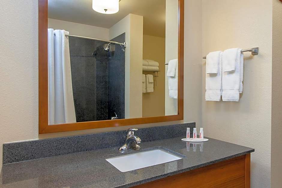 Baymont by Wyndham Grand Forks