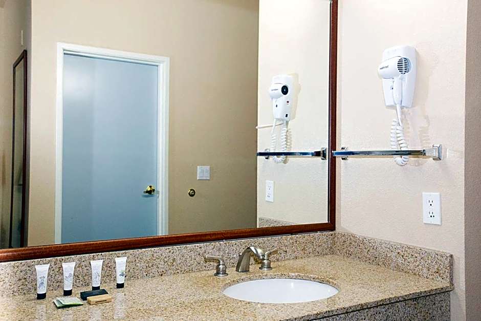 Red Lion Inn & Suites Mcminnville