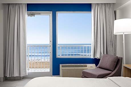 1 King Bed Oceanfront