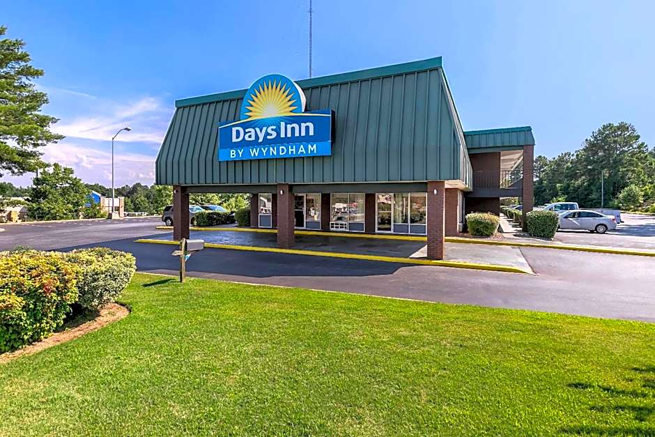 Days Inn by Wyndham Seneca