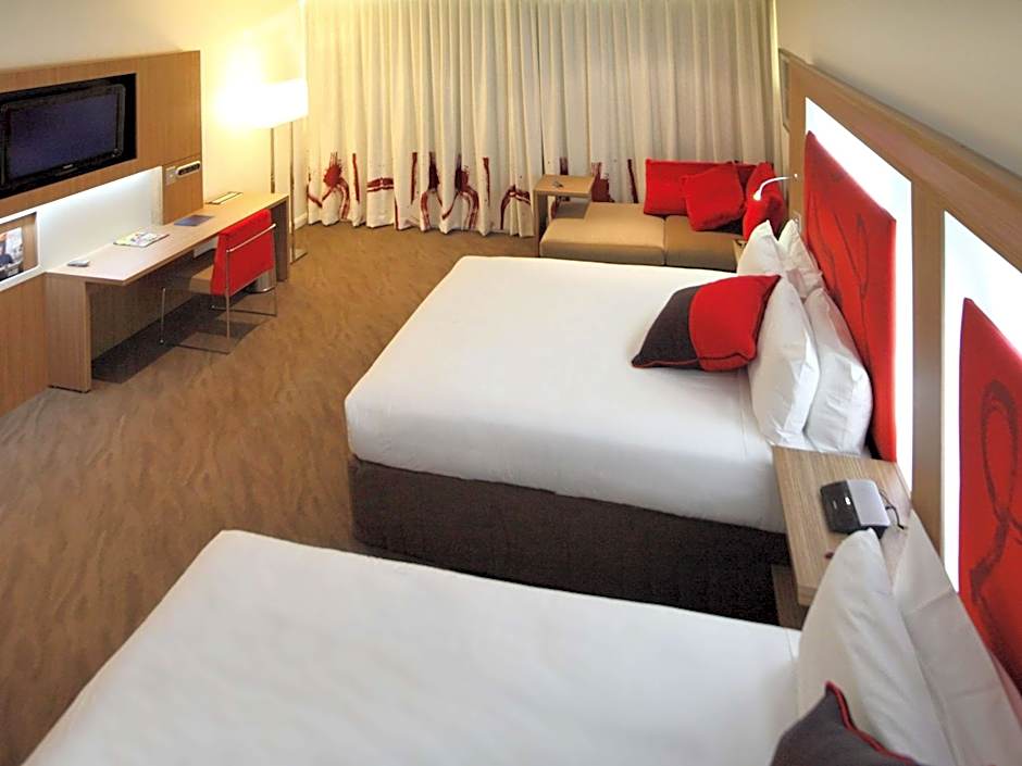 Novotel Sydney West HQ
