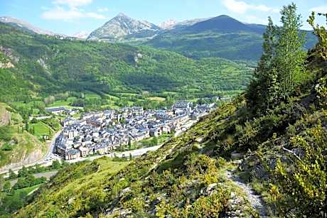 San Marsial Benasque Apart Hotel