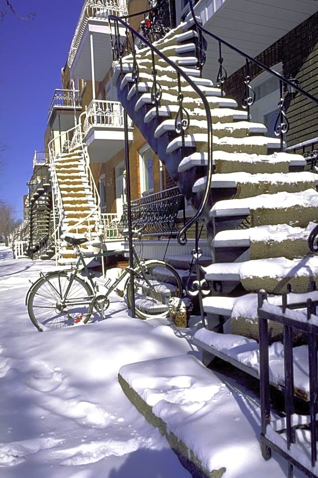 Hotel Faubourg Montreal Centre Ville Downtown