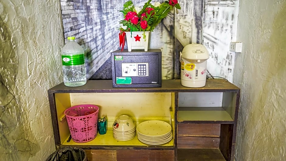 RoomQuest Amphawa VaylaSamran