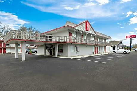 Red Roof Inn Radcliff - Fort Knox