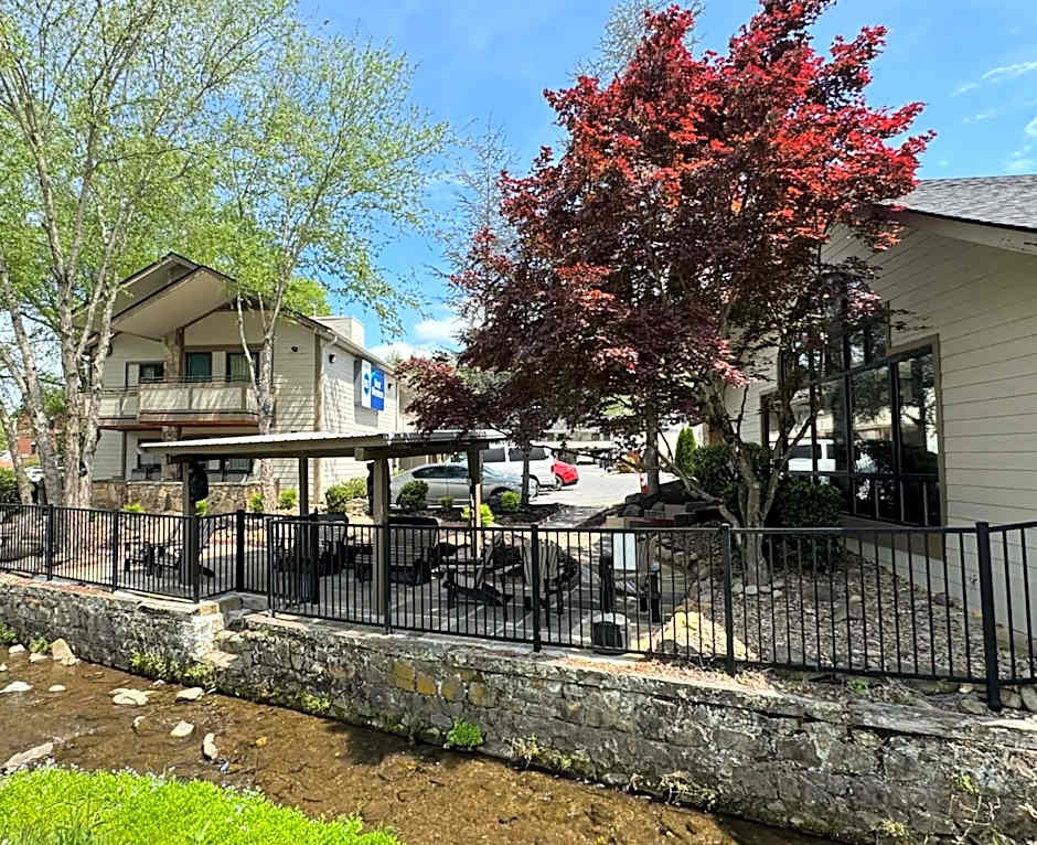 Best Western Johnson's Inn Downtown Gatlinburg