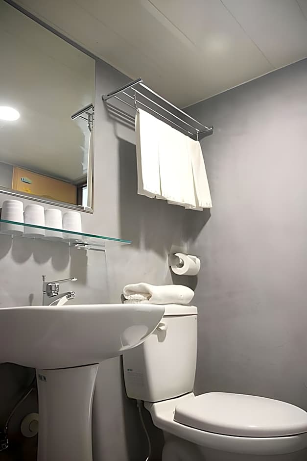 Cloud Izumi Cozy Inn