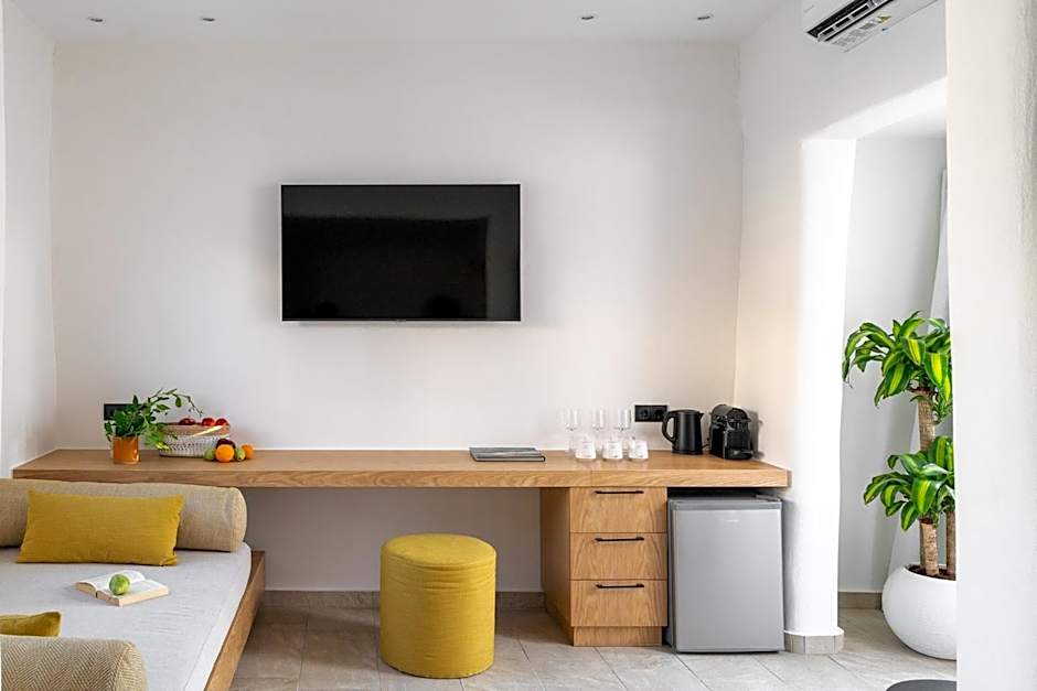 Enalios sunset suites