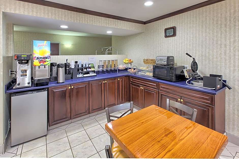 Country Hearth Inn Knightdale Raleigh
