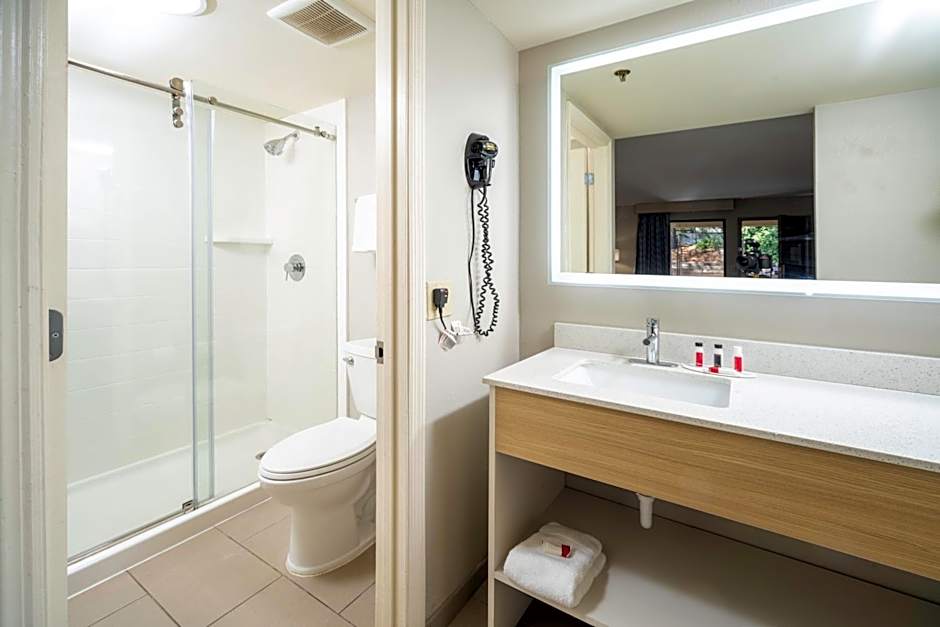 Days Inn by Wyndham Atlanta Stone Mountain