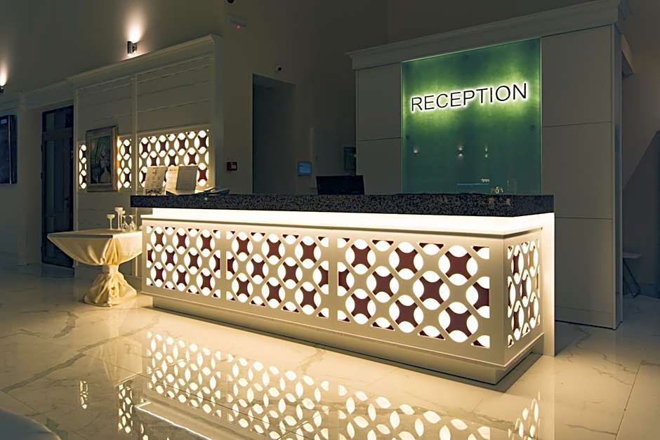 Hotel Perla Beach Luxury - All Inclusive &amp; Free Beach Access