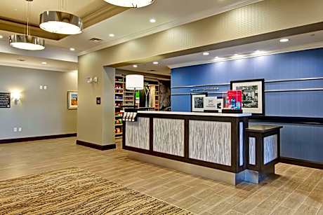 Hampton Inn & Suites by Hilton Saskatoon Airport