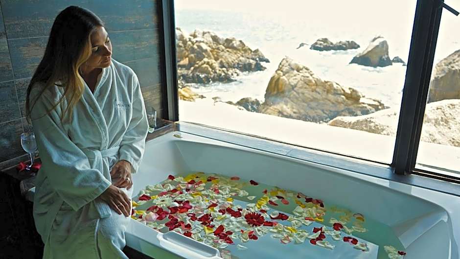 Radisson Blu Acqua Hotel & Spa Concon