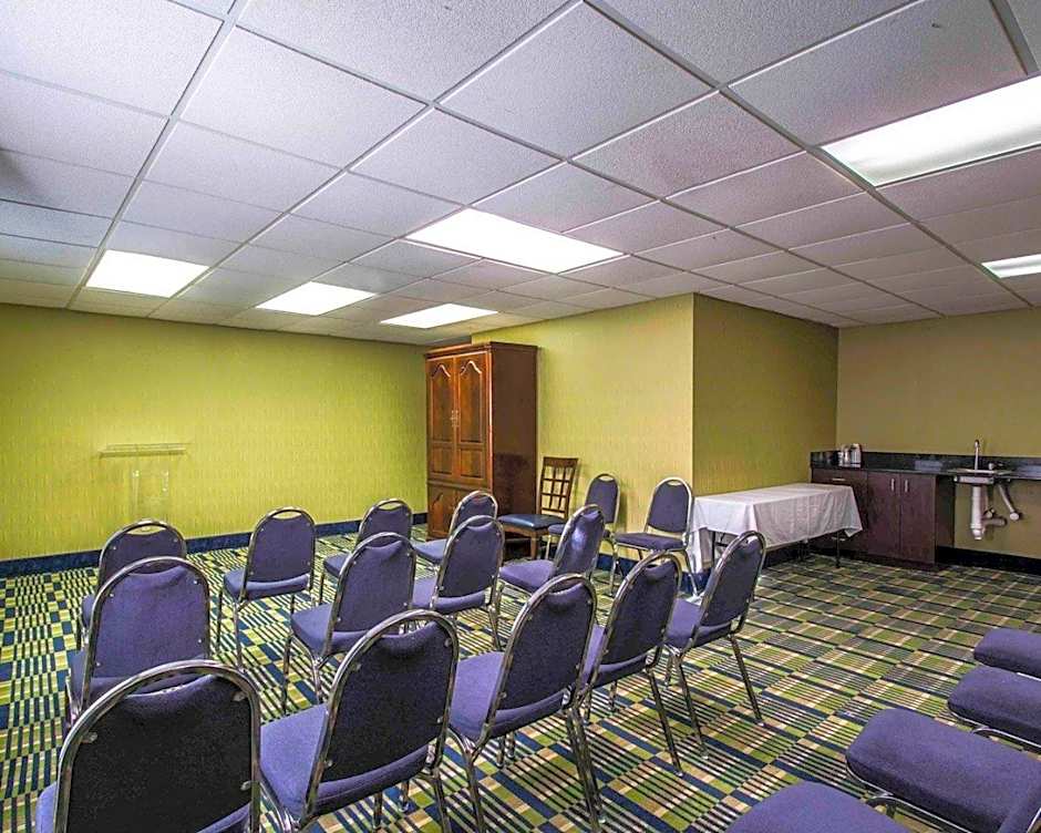 Comfort Inn & Suites Lantana - West Palm Beach South