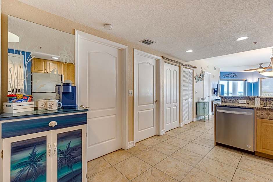 Sunset Sands from Oasis Getaways