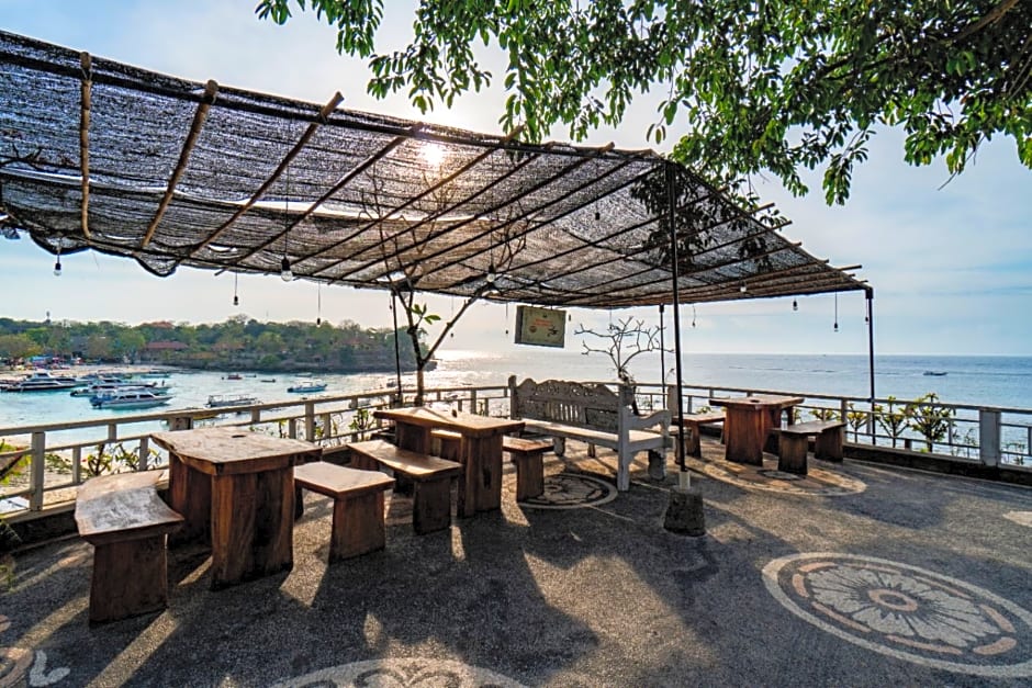 Mushroom Beach Bungalows by ZUZU