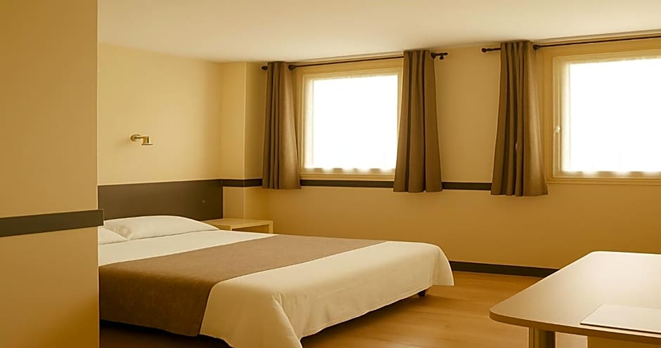 Hotel des Bains à 10 min de Paris