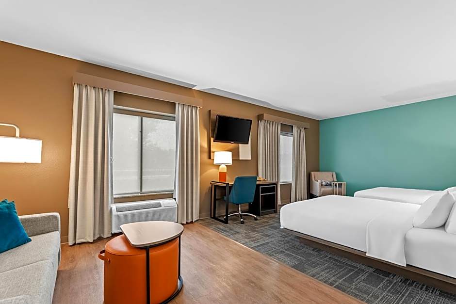 Photo 1 of 3 of 2 Queen Beds Suite, Accessible