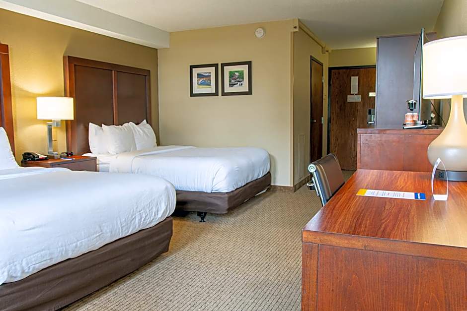 Comfort Inn & Suites near Danville Mall