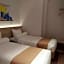 Central Front One Inn Jakarta Airport