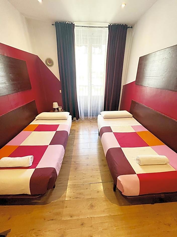 Hostal La Casa de La Plaza