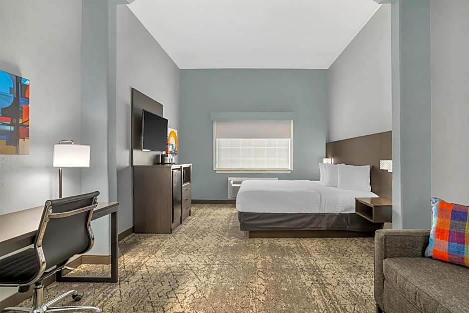 Best Western Plus New Caney Inn & Suites