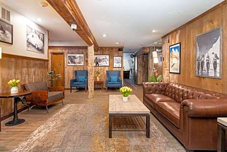 Grey Bonnet Inn