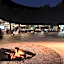 Azambezi River Lodge