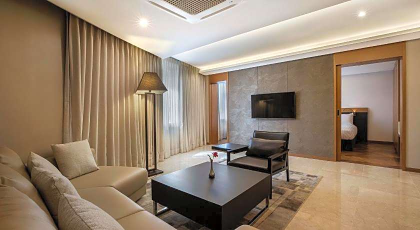 Shinshin Hotel Jeju Airport