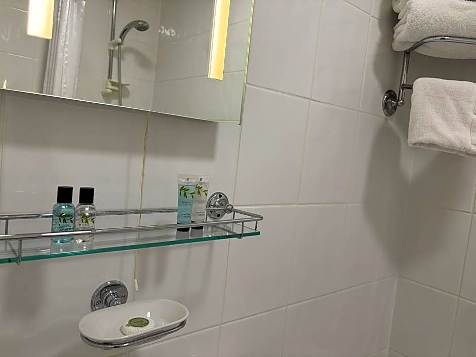 Keats Green Hotel