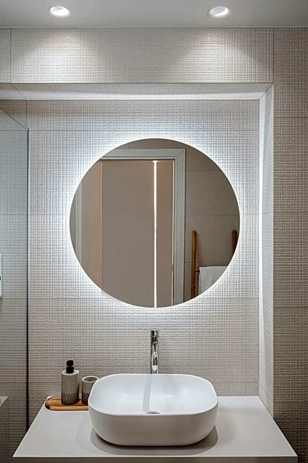 Palm Tree Beach Suites, by ZanteWize