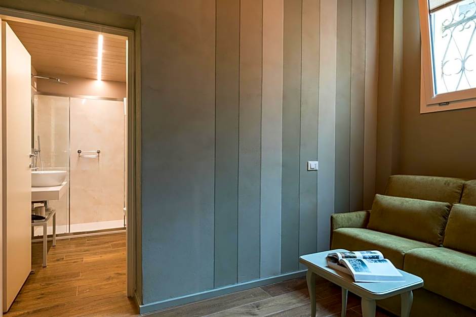 GOGO` Boutique Hotel