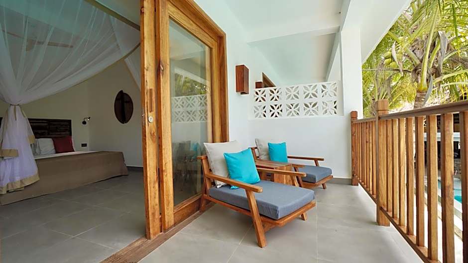 Casa Beach Hotel "Casa Del Mar"