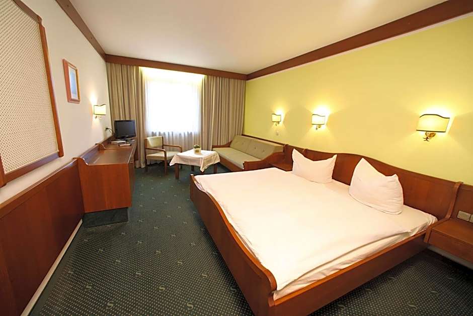 Hotel-Landgasthof Schuster